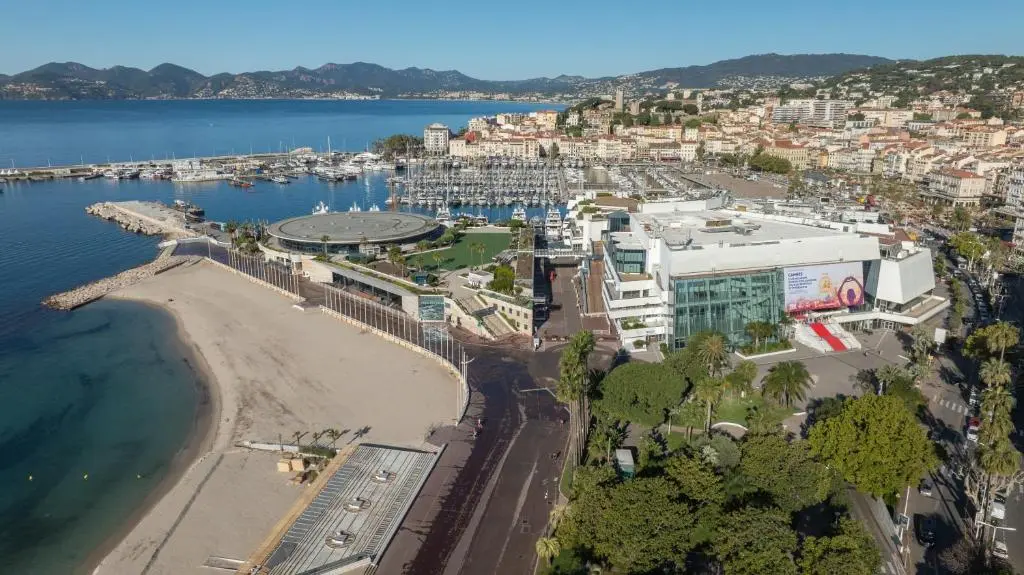 Hotel L'Esterel - тур Hotel L'Esterel из Минска