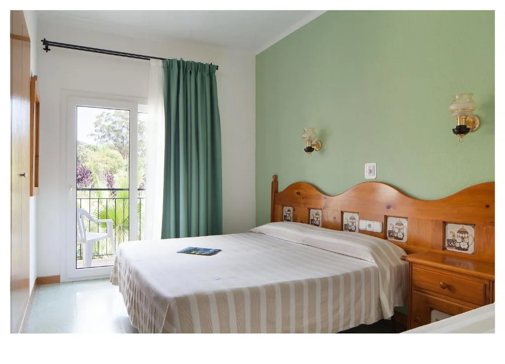 Hotel Ninays - тур Hotel Ninays из Минска