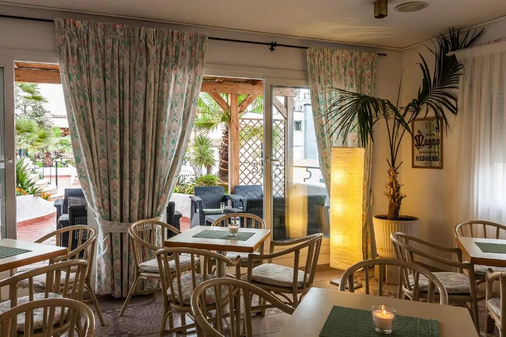 Hotel Ninays - тур Hotel Ninays из Минска