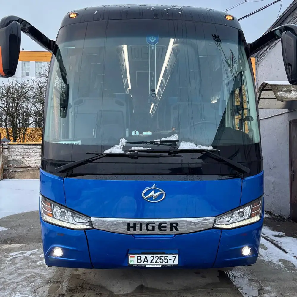 Автобус Higer - вид спереди для тура в Европу из Беларуси